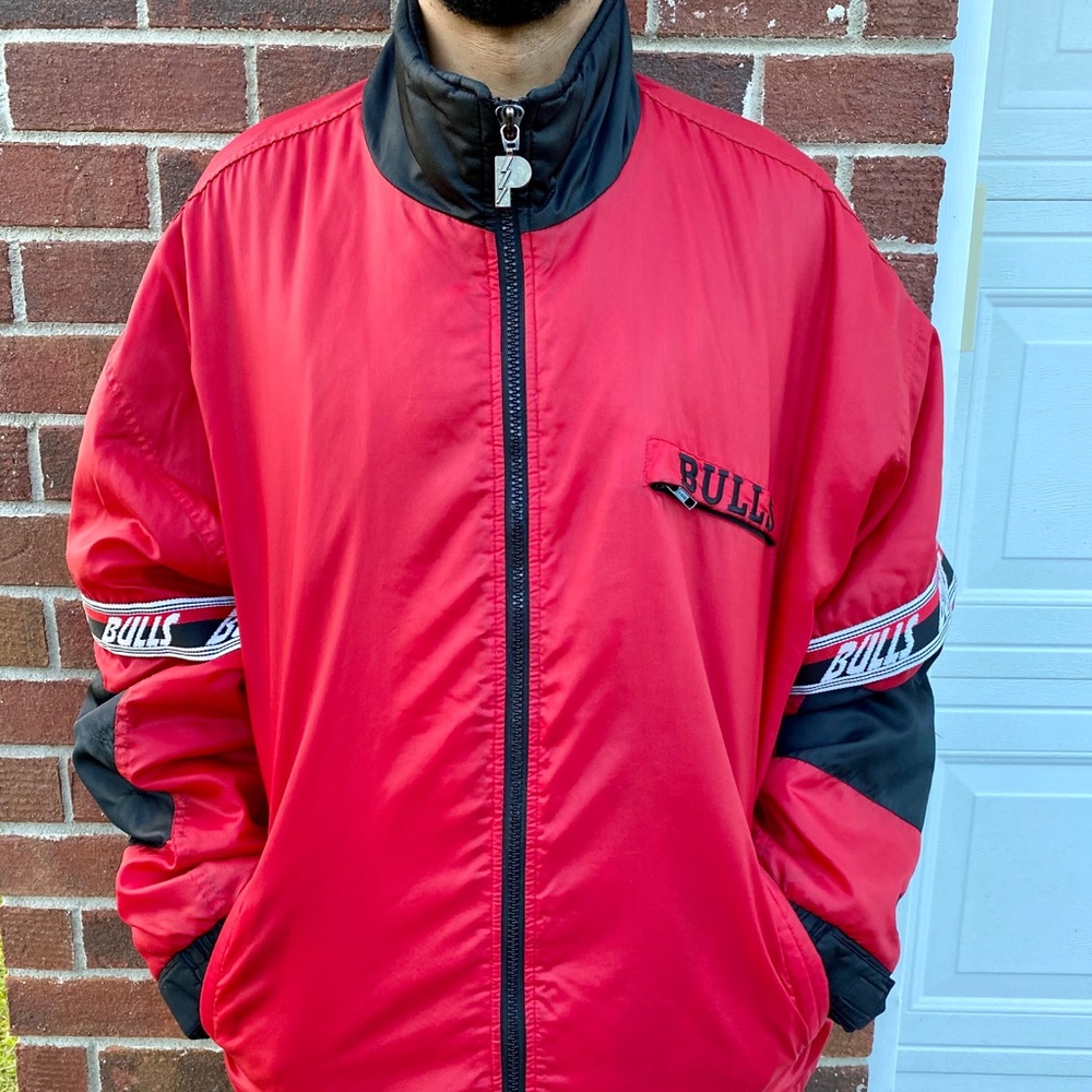 Vintage 90s Pro Player Chicago Bulls Red Jacket Coat